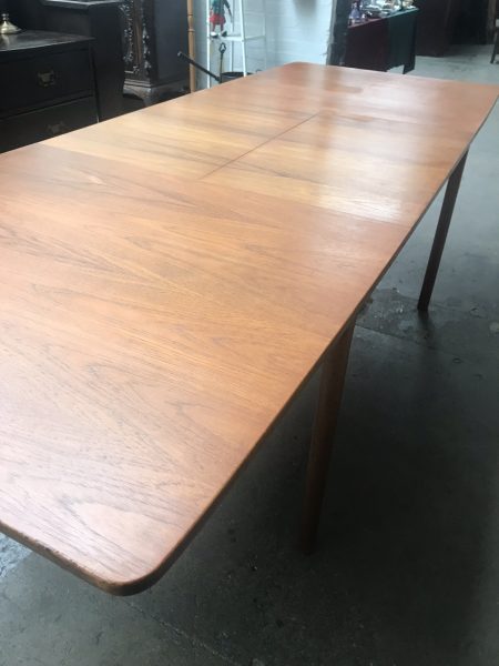 Mid Century Vintage McINTOSH T3 TEAK Extending Dining Table