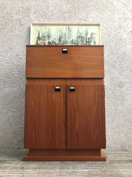 Sureline Mid Century Late 1950's Teak Effect Cocktail Cabinet By George Serlin and Sons 