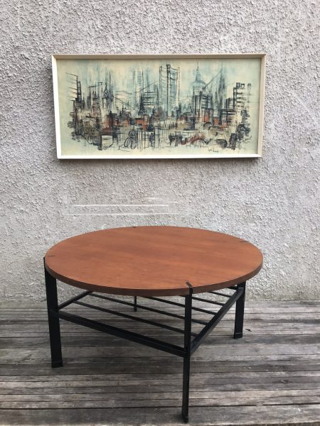 Round Vintage Retro Teak Coffee Table / Occasional Table with Ladder Magazine Rack