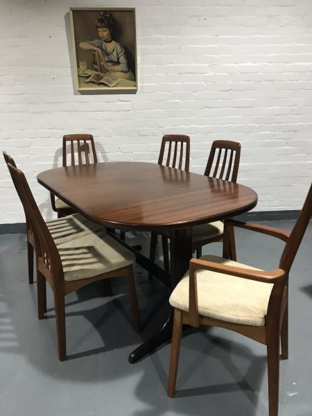 Vintage Retro 1960s / 1970s Extending Dining Table by Mcintosh