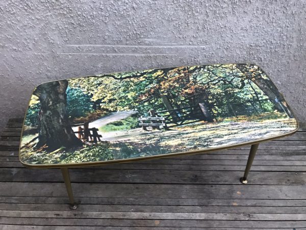Striking Vintage Retro 1950s / 60s / 70s Kitsch Picture Coffee Table Dansette Legs