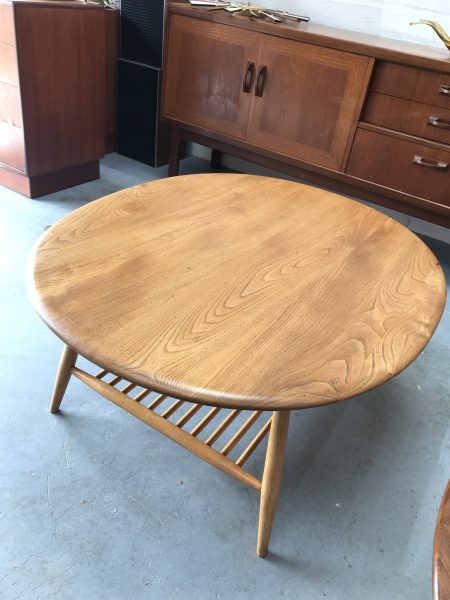 Beautiful Mid Century Vintage ERCOL Oval Coffee / Supper Table Model 454