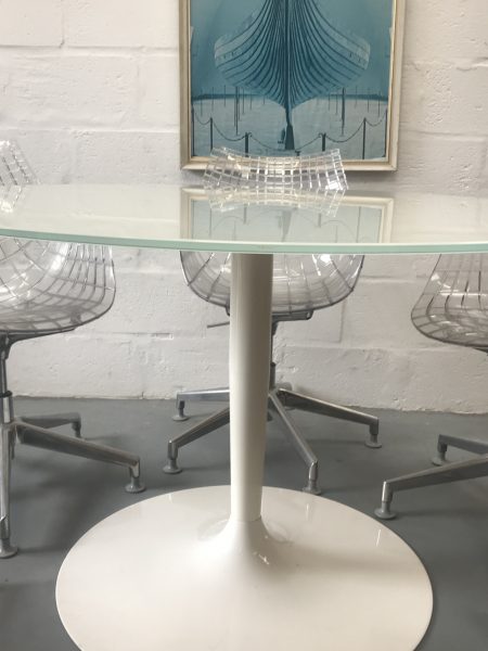 Stunning Calligaris Glass Round Dining Table USED