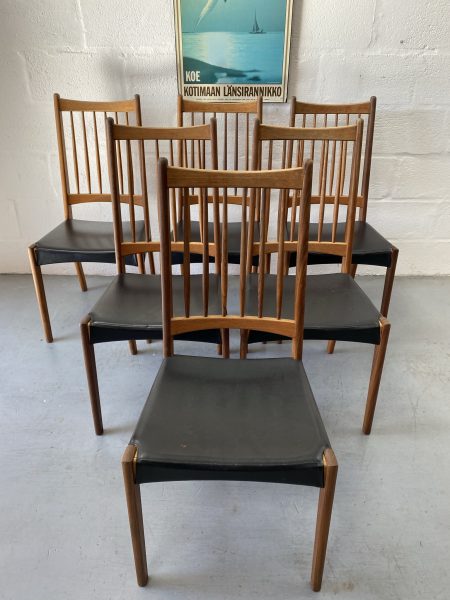 Set of Six Mid Century Danish Dining Chairs & Dining Table by Mogens Kold 1960s