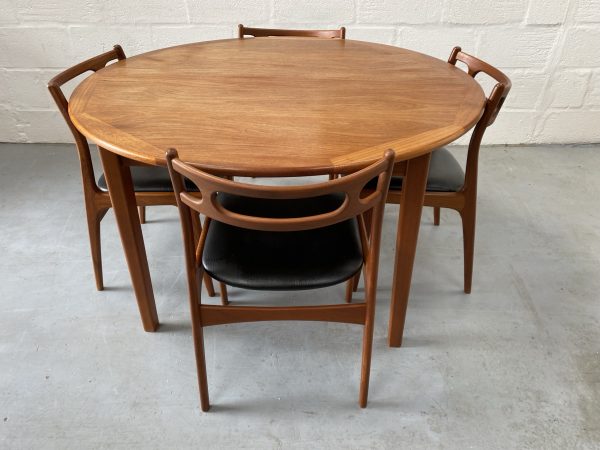 Danish Extending Dining Table and 4 Teak Dining Chairs by Johannes Andersen for Uldum Mobelfabrik, Denmark